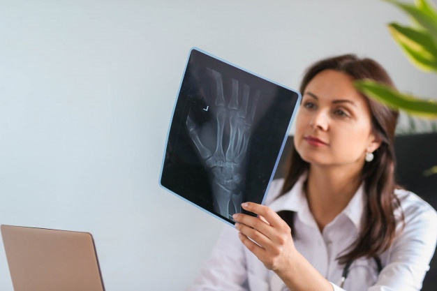 احجز الأن جراحة تقويم العظام عند الأطفال خطوة مبكرة لصحة حركية أفضل